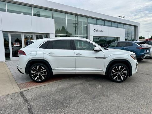 Certified 2025 Volkswagen Atlas Cross Sport SEL Premium R-Line AWD/4WD image 8