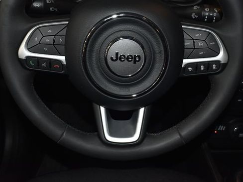 Certified 2021 Jeep Renegade Latitude w/ Luxury Group I AWD/4WD image 22