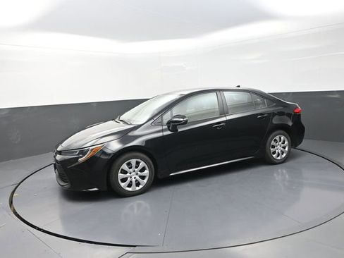 Used 2024 Toyota Corolla LE FWD image 42