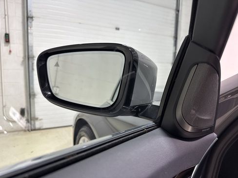 Used 2022 BMW 530i xDrive 530i xDrive w/ Premium Package image 14