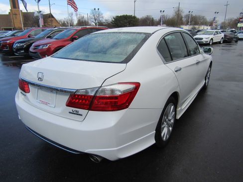 Used 2013 Honda Accord Touring image 7