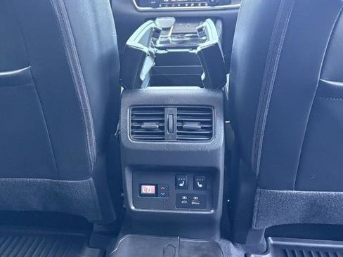 Certified 2022 Nissan Rogue Platinum w/ Head-Up Display Package image 22