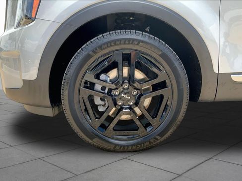 Used 2023 Kia Telluride EX X-Line AWD/4WD image 10