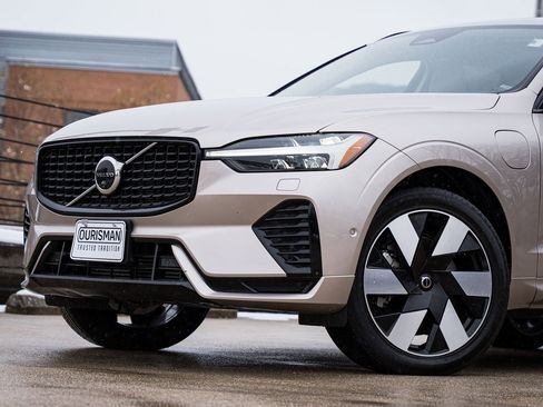 Certified 2025 Volvo XC60 T8 Ultra w/ Climate Package image 2