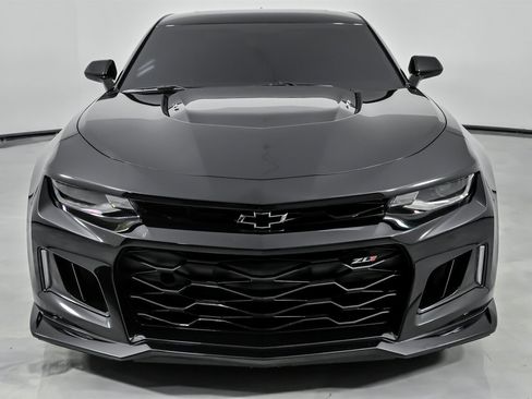 Used 2019 Chevrolet Camaro ZL1 image 5