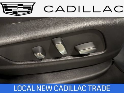Used 2025 Cadillac XT6 Premium Luxury w/ Technology Package AWD/4WD image 40