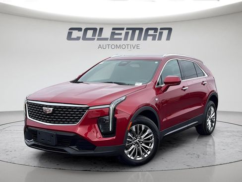 Used 2024 Cadillac XT4 Premium Luxury image 1