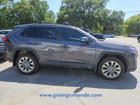 Used 2025 Toyota RAV4 XLE Premium image 6