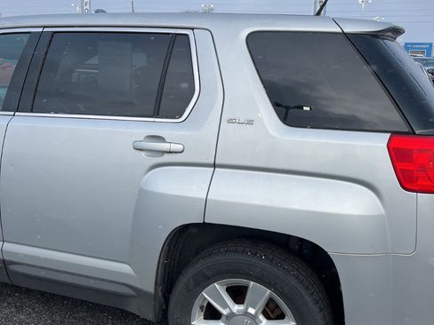 Used 2011 GMC Terrain SLE image 10