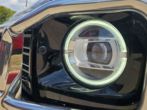 Used 2021 Mercedes-Benz G 550 image 12