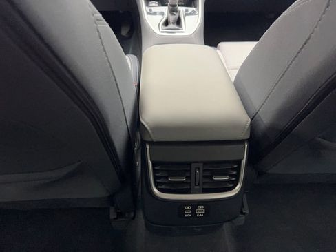 Used 2025 Subaru Outback Premium image 68