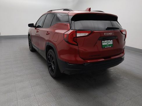 Used 2022 GMC Terrain SLT w/ Infotainment Package II FWD image 3