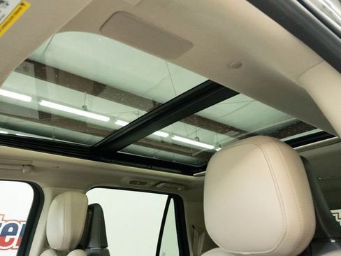 Used 2023 Lincoln Navigator L Reserve AWD/4WD image 4