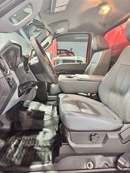 Used 2016 Ford F550 Luxury RWD image 12