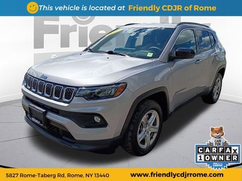Used 2023 Jeep Compass Latitude w/ Convenience Group AWD/4WD image 1