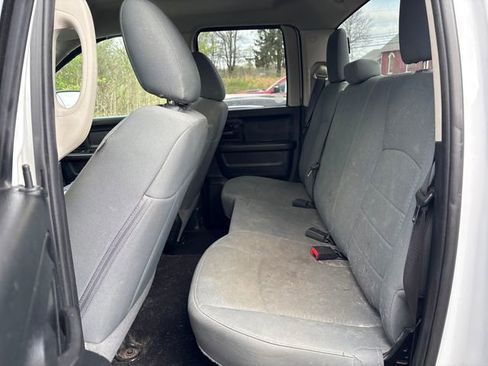 Used 2018 RAM 1500 ST w/ SXT Appearance Group image 9