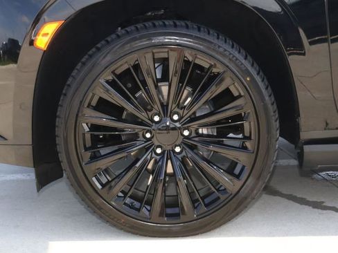 Used 2021 Cadillac Escalade Premium Luxury w/ Driver Assist Tech Package image 10