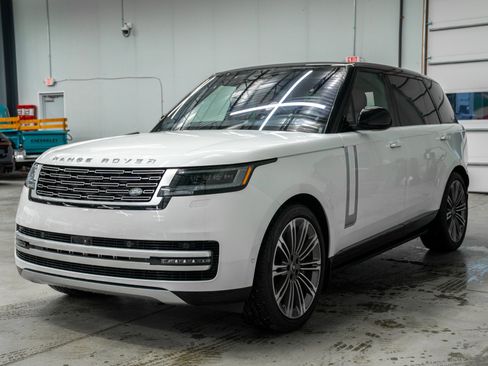 Used 2023 Land Rover Range Rover Long Wheelbase Autobiography AWD/4WD image 5