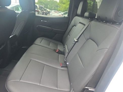 Used 2023 Chevrolet Colorado LT w/ LT Convenience Package III AWD/4WD image 5