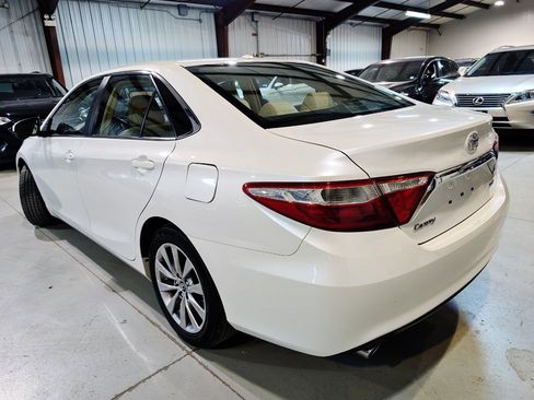 Used 2017 Toyota Camry XLE FWD image 7
