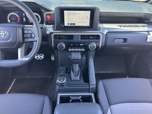 Used 2025 Toyota Tacoma TRD Sport AWD/4WD image 14