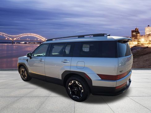 Used 2025 Hyundai Santa Fe SEL image 3