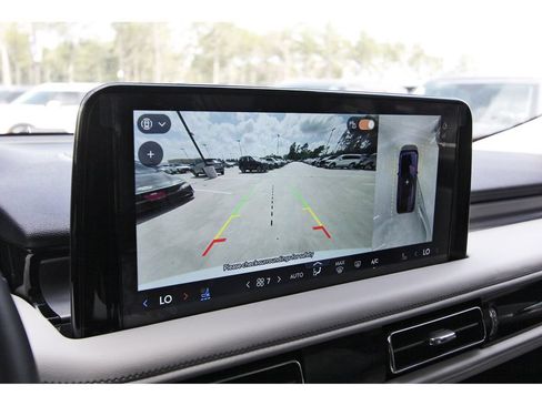 Used 2025 Lincoln Aviator 2WD image 25