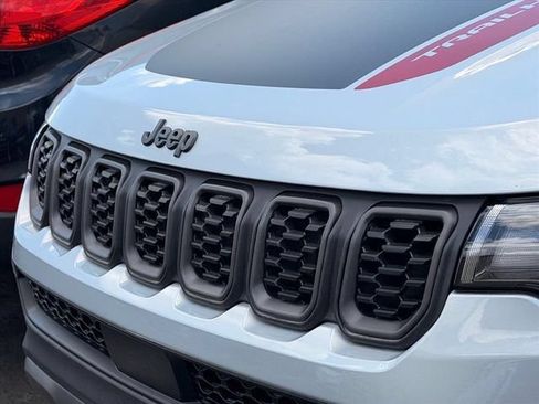 Used 2026 Jeep Compass Trailhawk AWD/4WD image 22