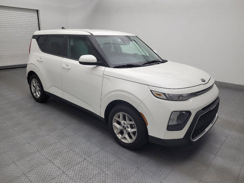 Used 2020 Kia Soul S FWD image 11