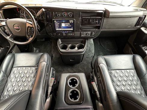 Used 2023 GMC Savana 2500 image 34