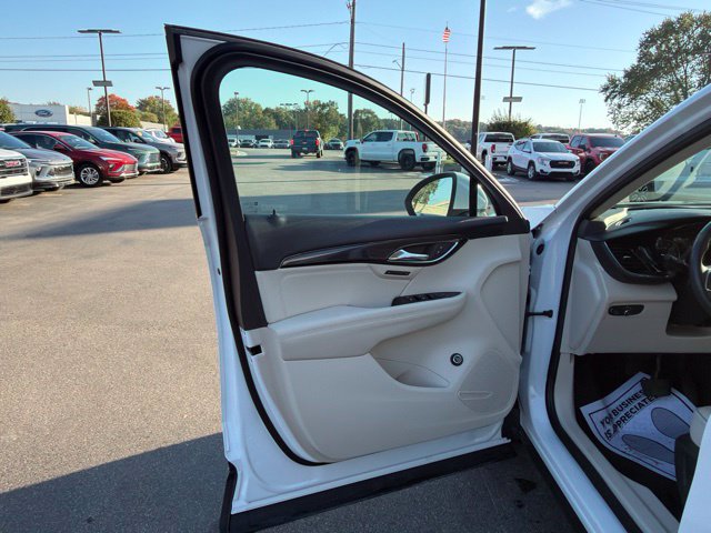 Used 2022 Buick Envision Essence w/ Safety Package AWD/4WD image 12