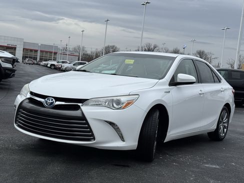 Used 2017 Toyota Camry XLE image 15