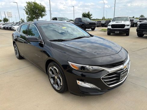 Used 2023 Chevrolet Malibu LT FWD image 7