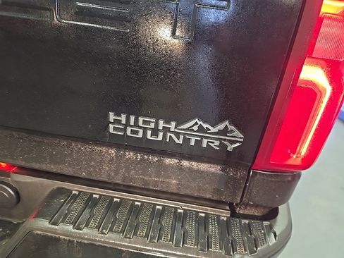 Used 2021 Chevrolet Silverado 3500 High Country image 8