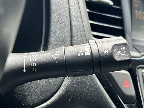 Used 2014 Nissan Pathfinder SV AWD/4WD image 30