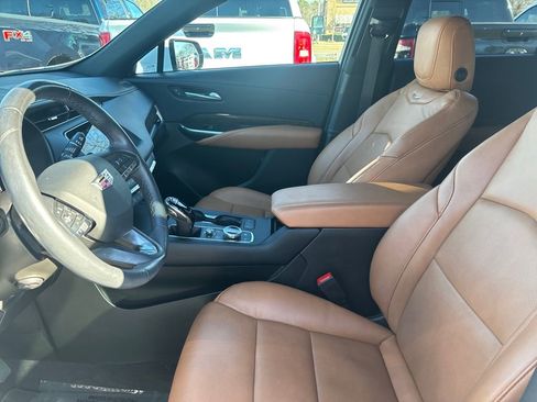 Used 2023 Cadillac XT4 Premium Luxury w/ Technology Package image 2