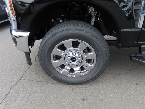 New 2026 Ford F250 Lariat w/ Lariat Premium Package image 9