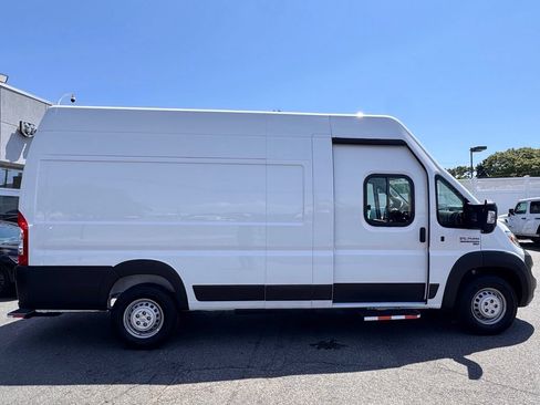Used 2024 RAM ProMaster 3500 w/ Delivery Van Package FWD image 11