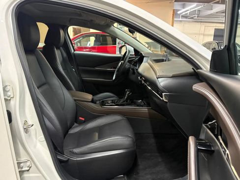 Used 2024 MAZDA CX-30 AWD 2.5 S w/ Premium Package image 19