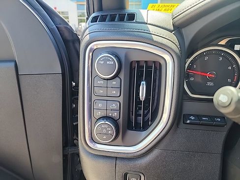 Used 2023 Chevrolet Silverado 2500 High Country w/ Technology Package AWD/4WD image 6
