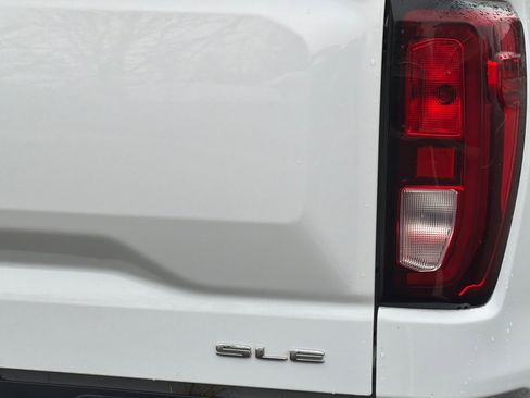 Used 2021 GMC Sierra 1500 SLE image 26