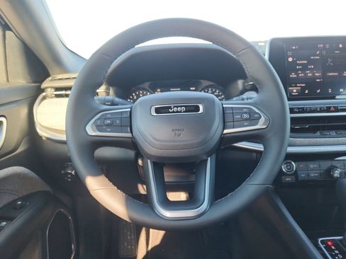 New 2026 Jeep Compass Latitude image 12