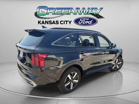 Used 2023 Kia Sorento S FWD image 8