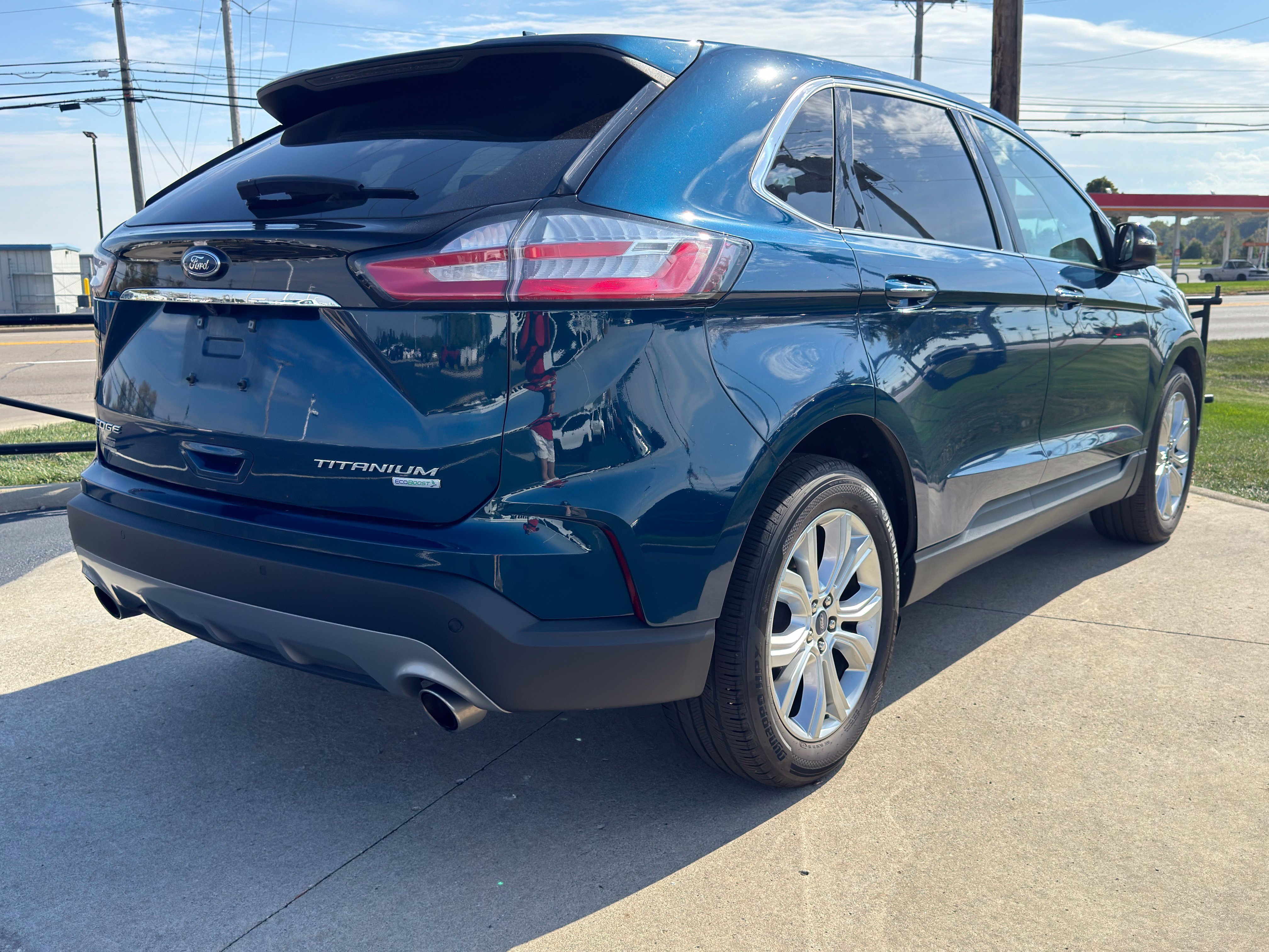 Used 2020 Ford Edge Titanium FWD image 7