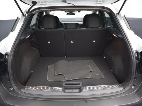 Used 2025 Nissan Kicks SV w/ Illumination Package FWD image 12