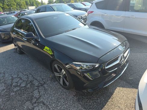 Used 2022 Mercedes-Benz C 300 4MATIC Sedan image 3