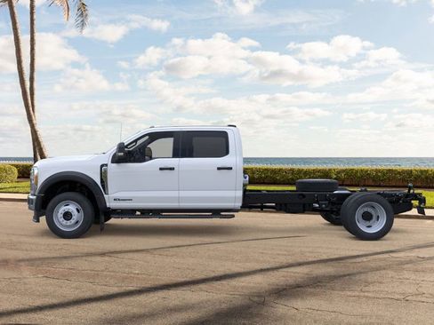 New 2026 Ford F450 XL w/ XL Chrome Package image 3