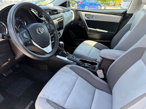 Used 2019 Toyota Corolla LE FWD image 18