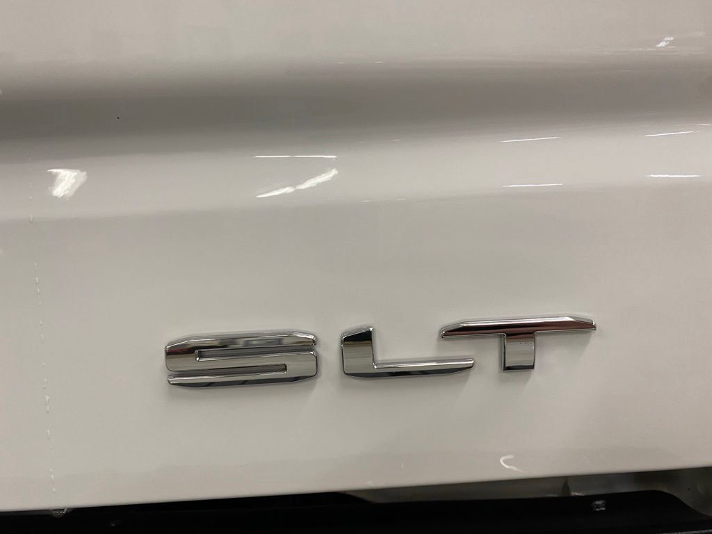 Used 2025 GMC Sierra 1500 SLT AWD/4WD image 28