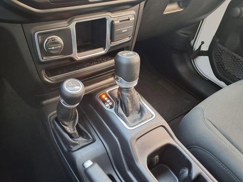 Used 2021 Jeep Wrangler Unlimited Sport image 25